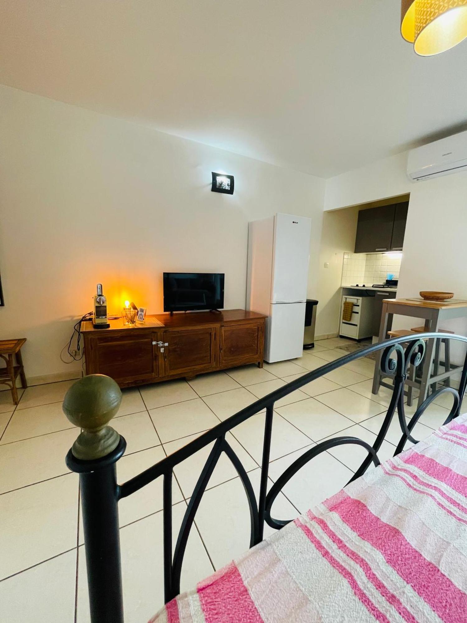 Prana Lodge Saint Gilles Les Bains 800 M De La Plage エクステリア 写真